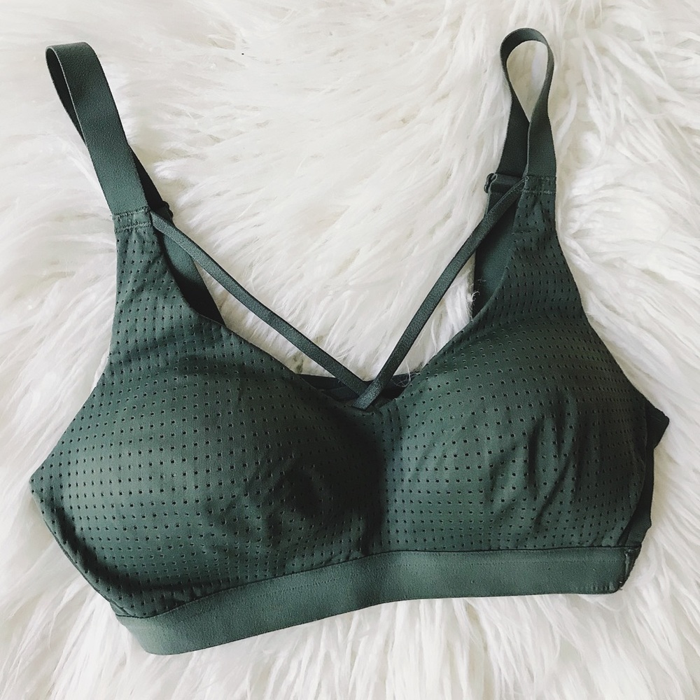 Victoria Secret Sports Bra • Victoria Sport